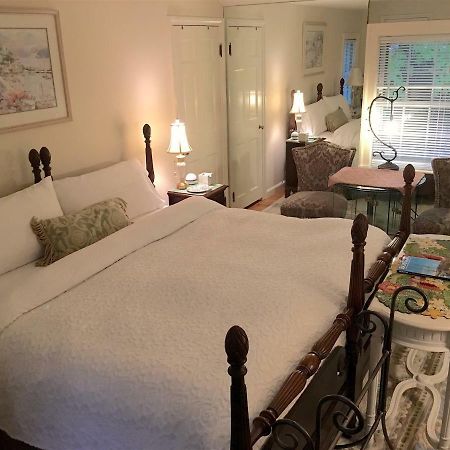 Wellesley Bed And Breakfast Экстерьер фото